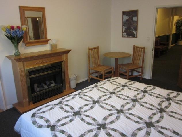 Bear Creek Lodge Mead Room photo